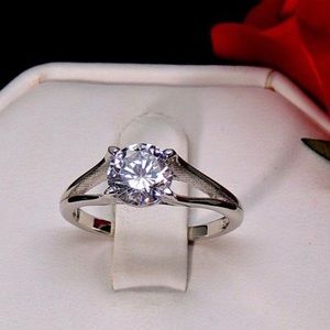 Ariel Hearts 💕 & Arrows Ring